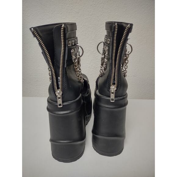 Demonia Wave 22 6” Platform Wedge Ankle Cutout Boot Goth Chain Halloween Sz 6 - Picture 5 of 16